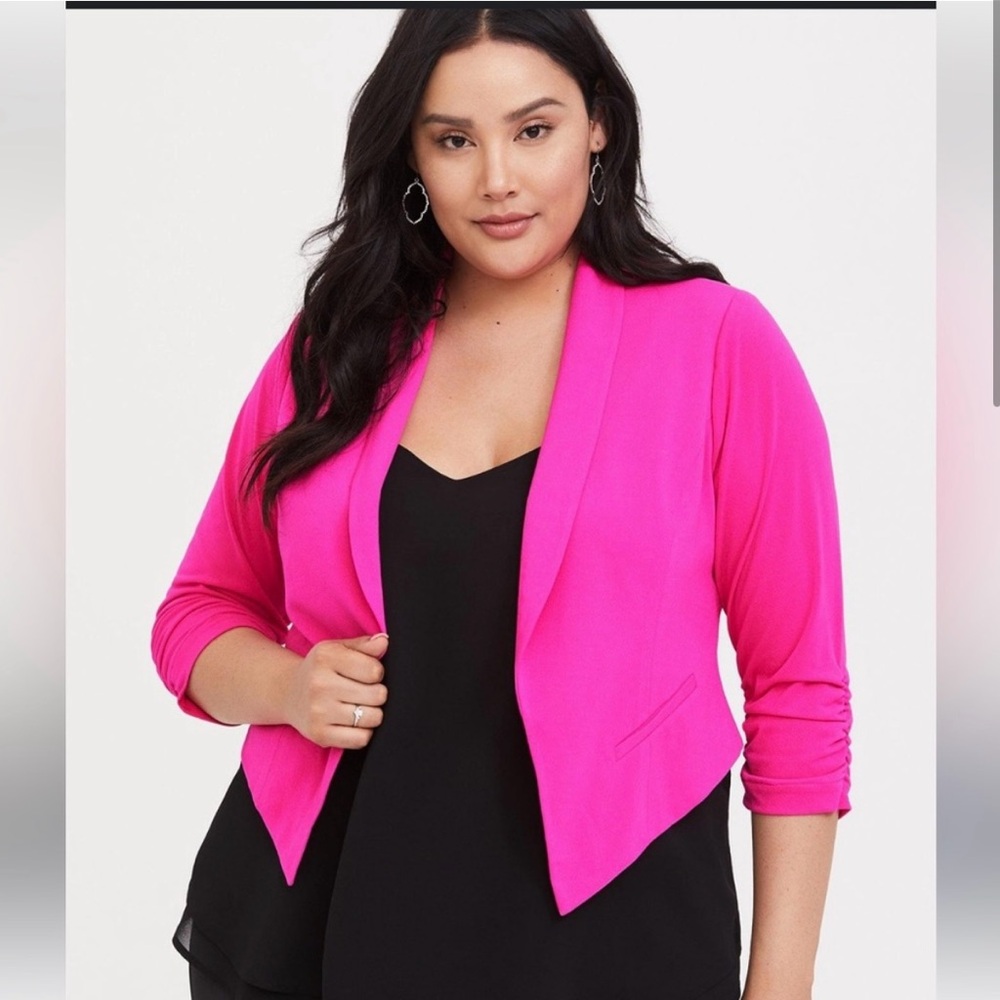 Torrid Fuschia Pink Crepe Open Front Short Length Blazer Jacket 4X